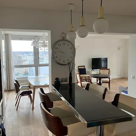 A La Defense Apartment Puteaux
