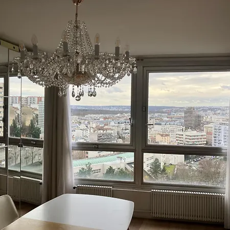A La Defense Apartment Puteaux