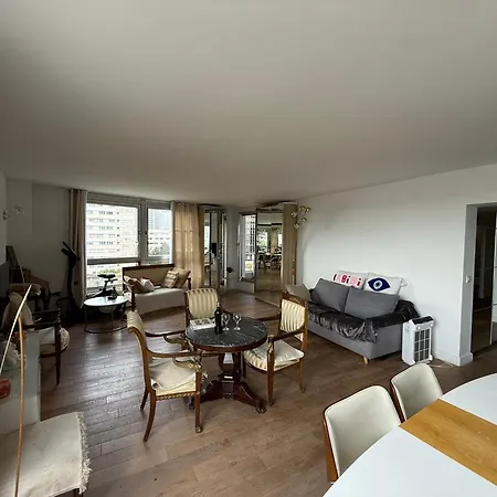 Apartment Vue, Espace & Confort 2 Avec Terrasse & Parking, Aux Portes De Paris *
