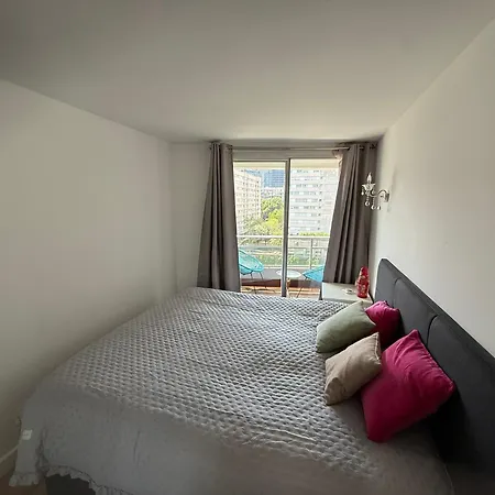Appartement Paris A 10 Mn En Metro Appt 1 Ch, Parking, Balcon *